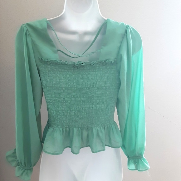 Women's Top - Picture 2 of 2